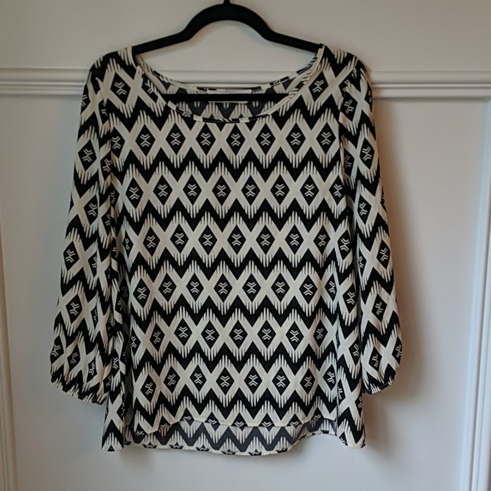 Women's Black/White Peach Love Cream Top Medium
